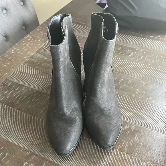 MIA black zipper heel booties size 10 - Picture 3 of 5